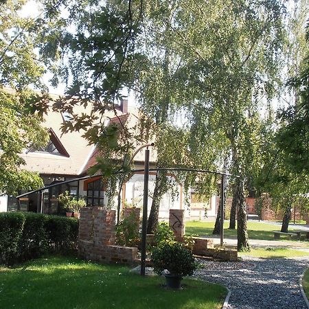 Hostel Martineum Felnottkepzo Akademia Szombathely Exterior foto
